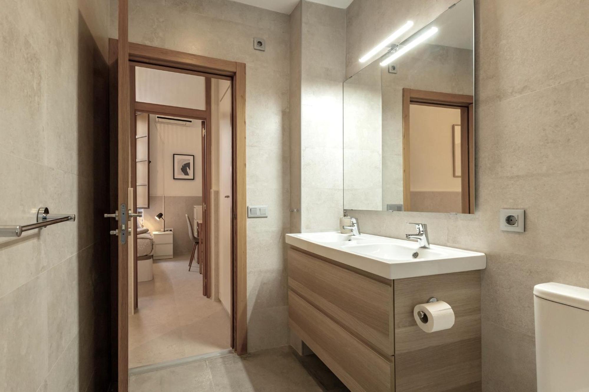 Modern Spacious Apartment Central Of Севилья Экстерьер фото
