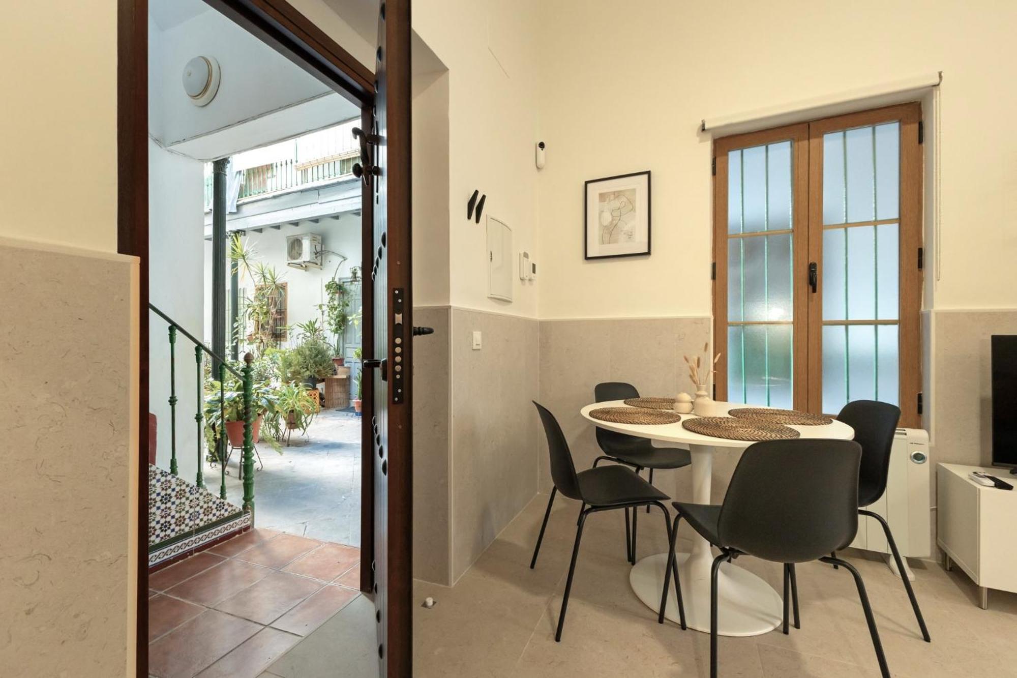 Modern Spacious Apartment Central Of Севилья Экстерьер фото